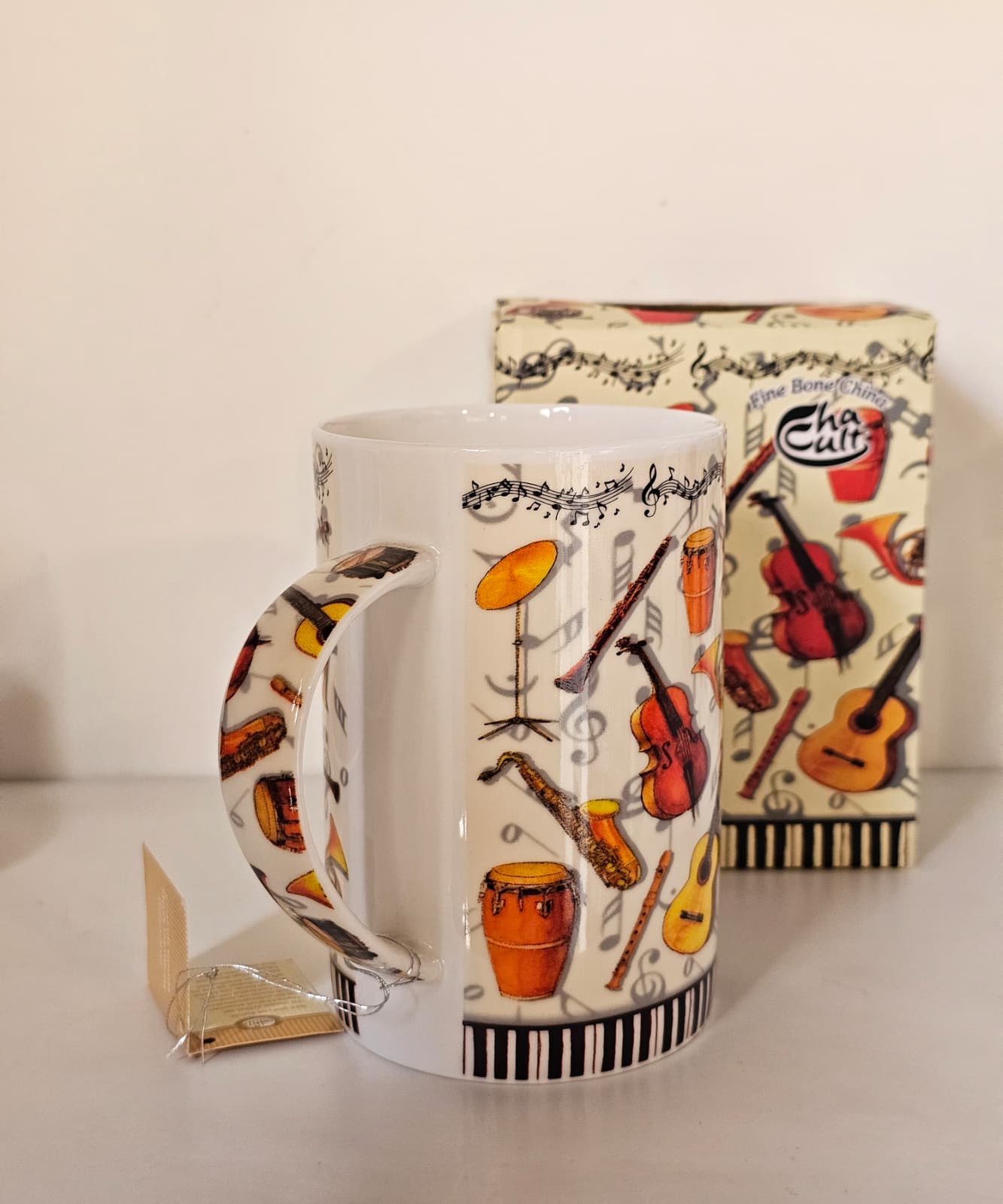 Tazza multistrumento con scatola - vista frontale con manico