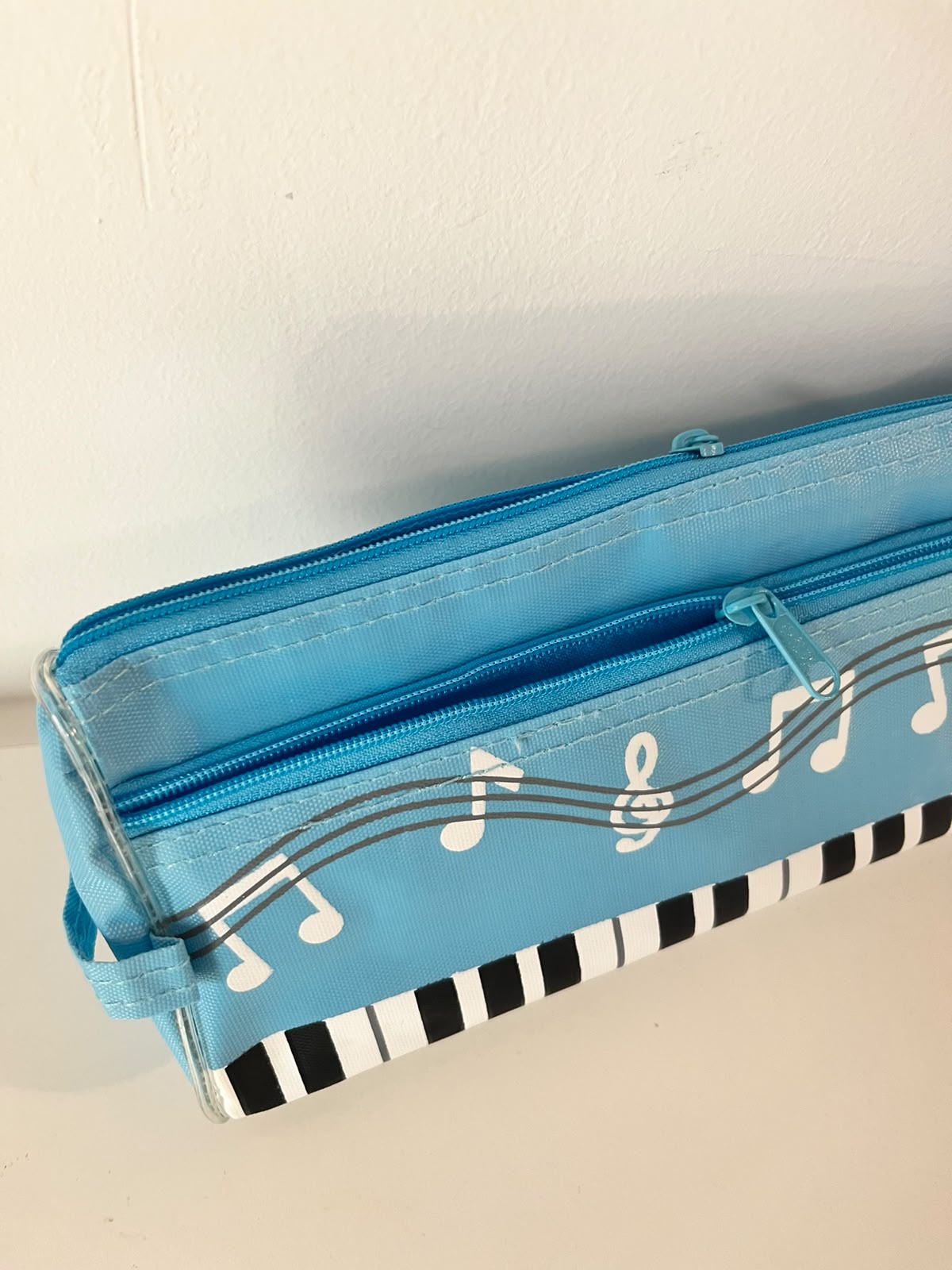 Astuccio Doppio Zip Pianoforte e Note - dettaglio zip