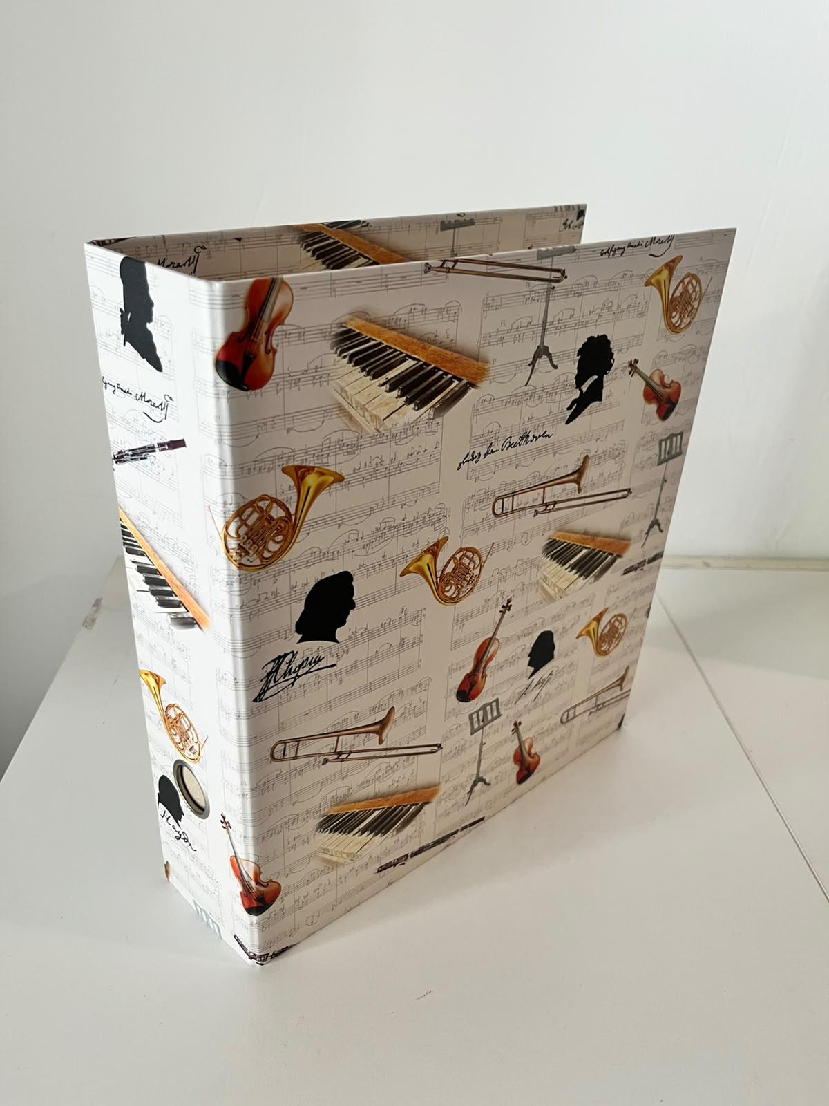 Raccoglitore Strumenti Musicali e Compositori - vista frontale