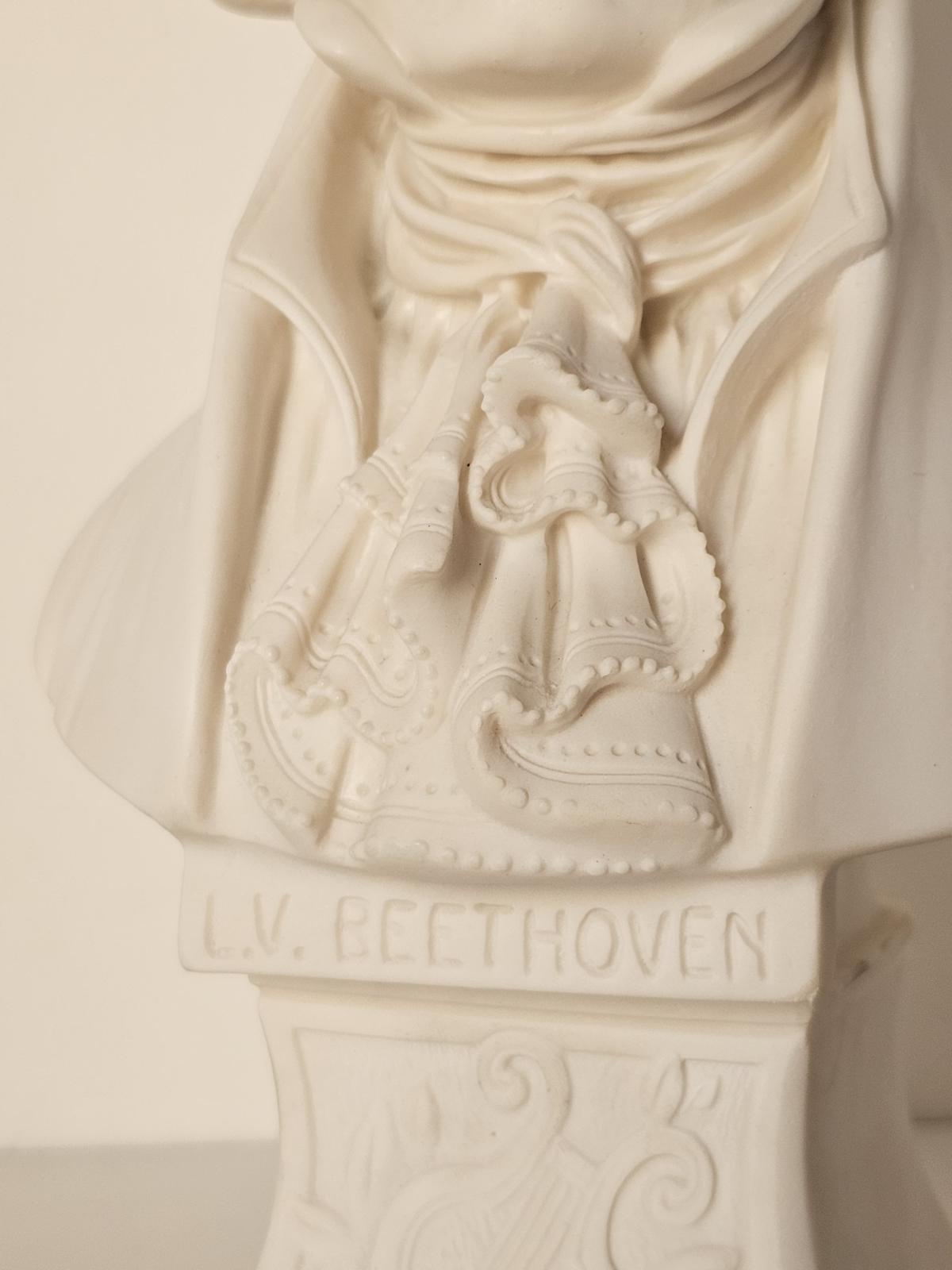 Busto Beethoven – vista laterale sinistra