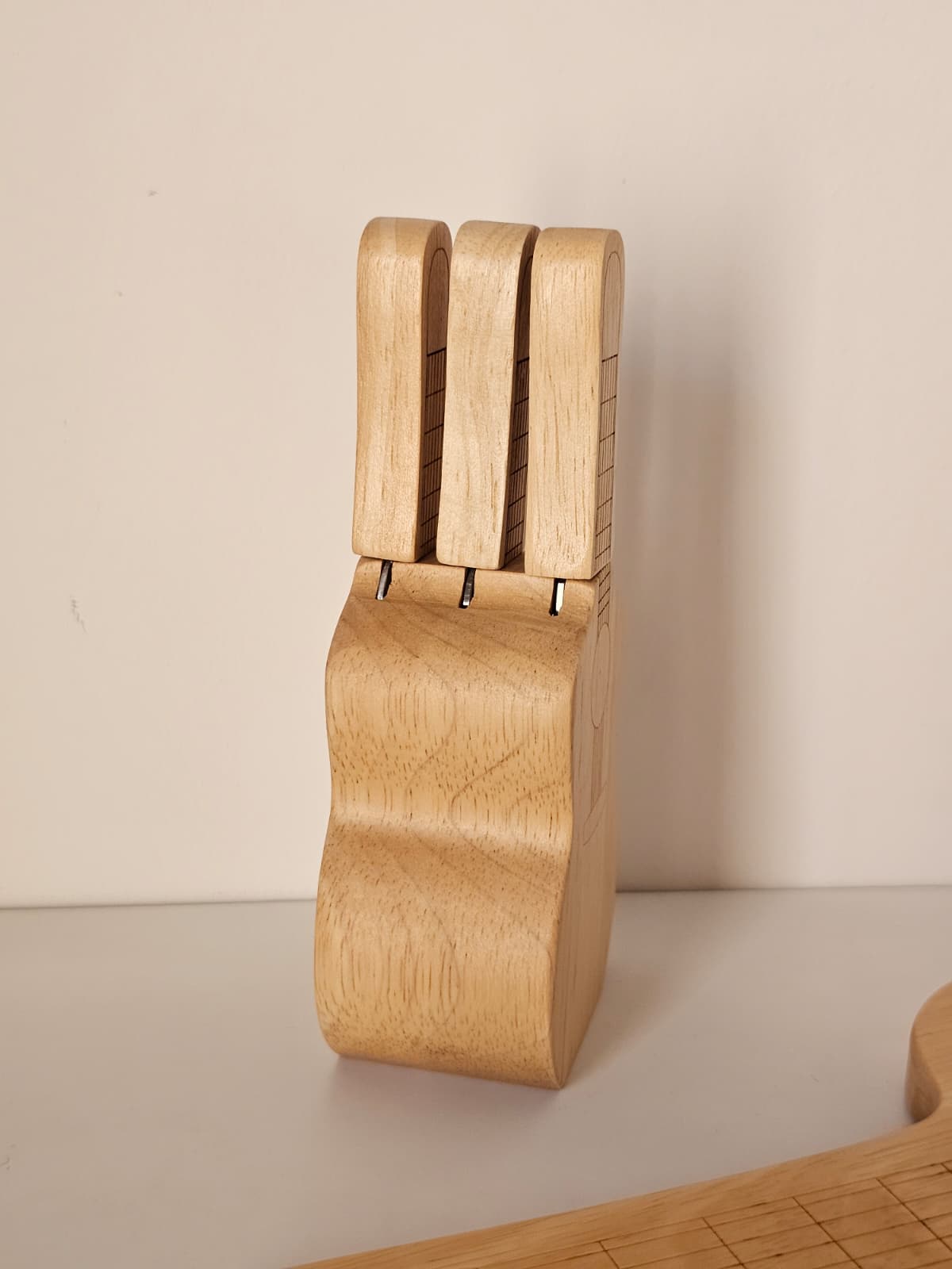 Set di TAGLIERE e COLTELLINI